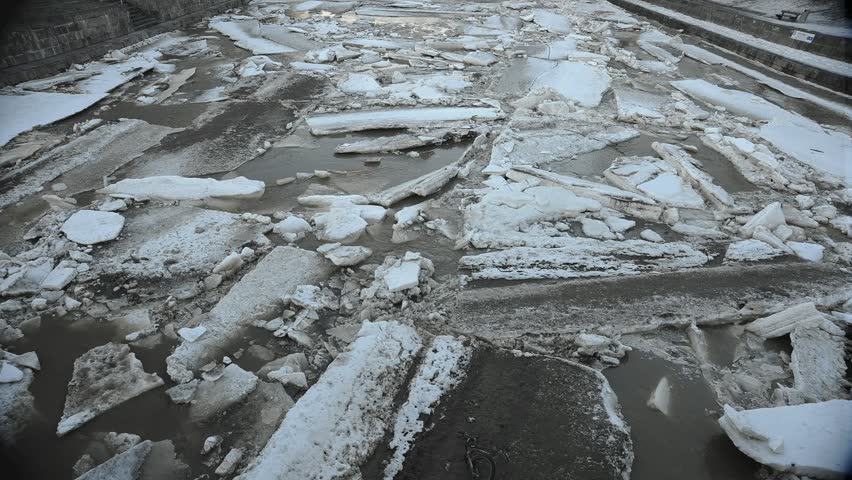 River Ice Jam Timelapse - Ice starts moving in the end of the clip - River Aura, Aurajoki, Finland
