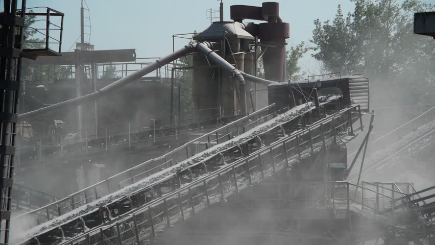 Coal mining in an open pit