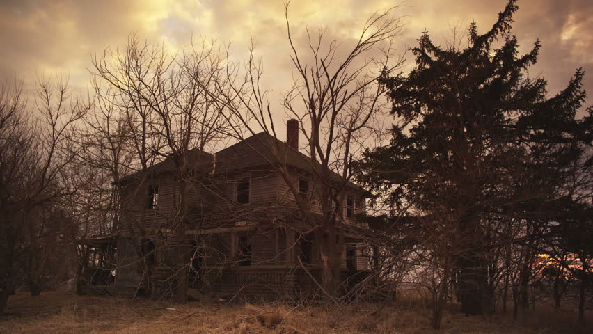Time lapse of spooky abandoned Farm house