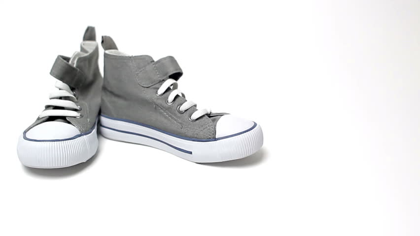 Basketball shoes