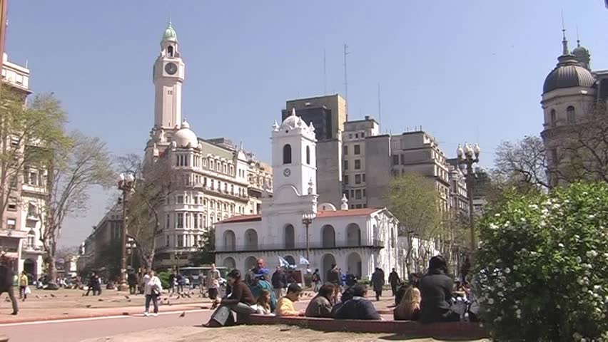 Plaza de Mayo with historical Cabildo building in the bgr. (white, center), Buenos Aires (Argentina) - SD 16:9, Panasonic NV-GS500 (3 CCD)
