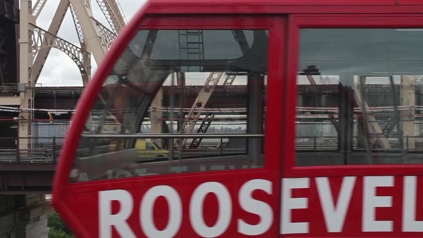 view from the cable car that links roosevelt island with manhattan, nyc