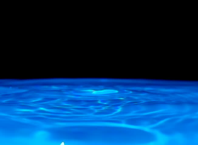 High Speed Camera Water Drops and Ripples 069 Slow Motion 210fps SD