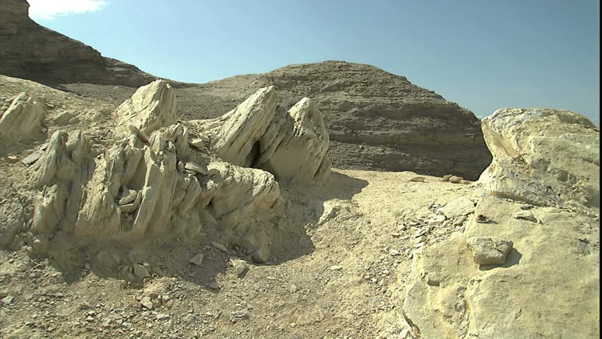 Jib up to reveal Kansas chalk Pyramids in Kansas Badlands
