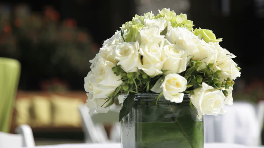 Flower decorations on the wedding tables