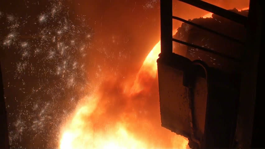 Smelting of liquid metal from blast furnace at the metallurgical plant
