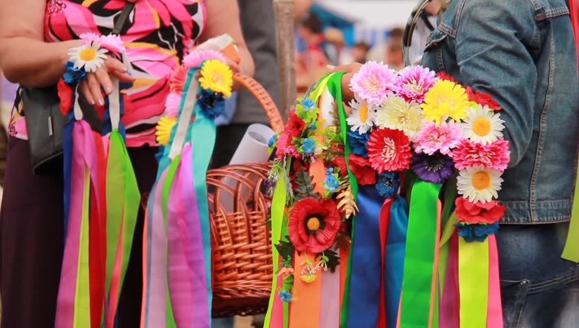 VELYKI SOROCHYNTSI, UKRAINE - AUGUST 17: People shop at the Sorochyntsy Fair on August 17, 2012 in Velyki Sorochyntsi, Ukraine. This large fair has been held every year since the end of Soviet rule and was declared Ukraine's national trade fair in 1999.