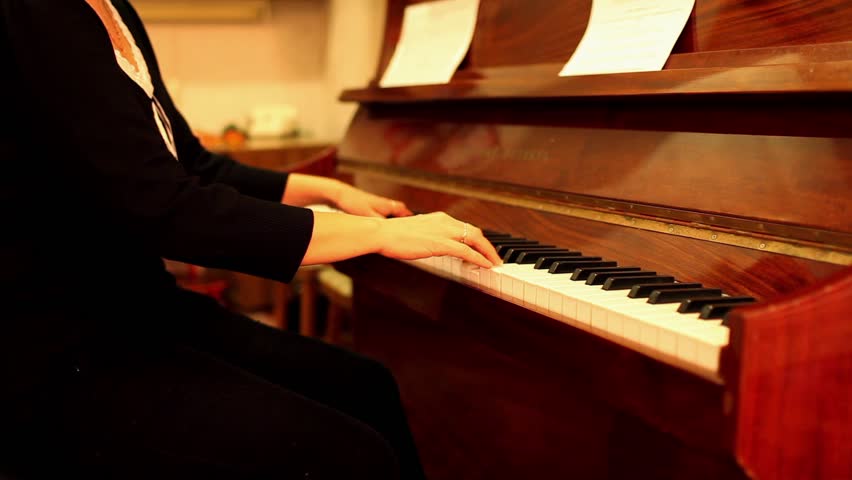 tune on piano