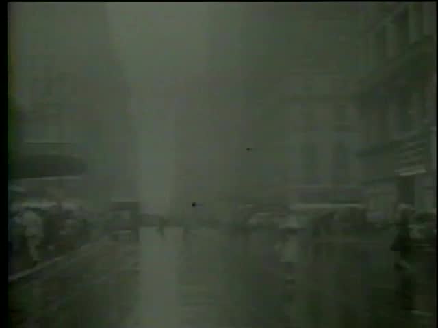 Thick fog in New York City, July, 28, 1945-MGM PICTURES, UNIVERSAL-INTERNATIONAL NEWSREEL, USA, filmed in 1964