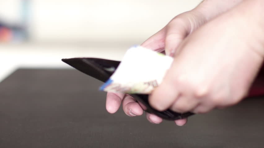 Counting Israeli money