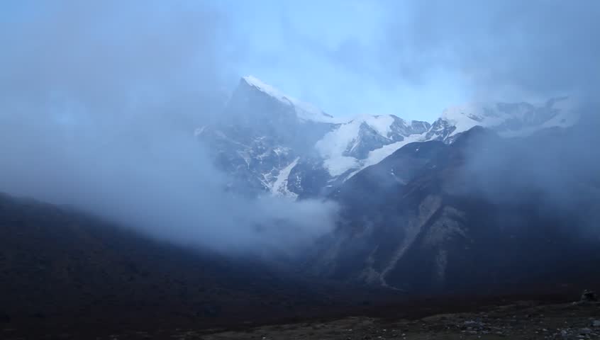 Fog Flow on Pandim summit