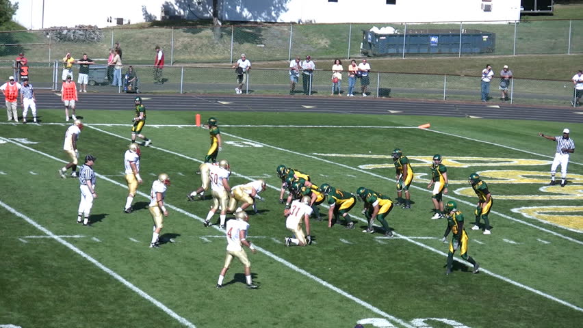 HD American college football successful pass