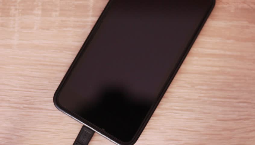 Причина плохой зарядки телефона. Причины медленной зарядки смартфона. Зарядка для смартфона. Долго заряжается смартфон. Не стал заряжаться телефон.