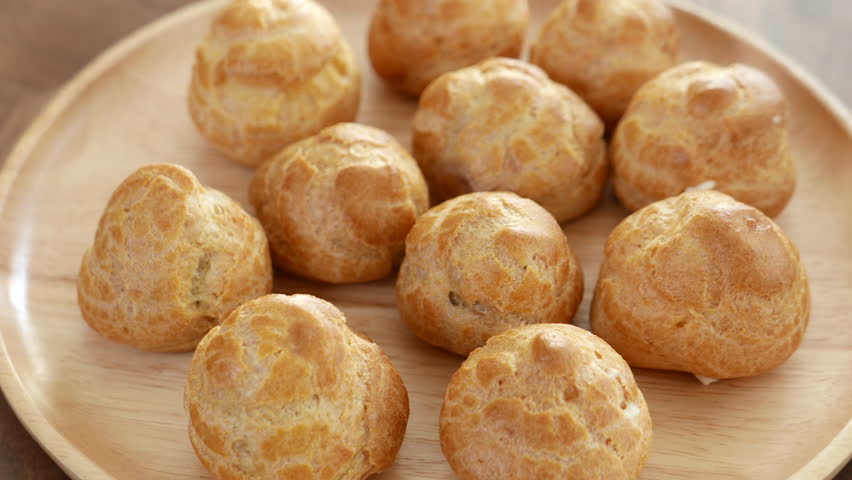 Cream Puffs Dessert image - Free stock photo - Public Domain photo ...