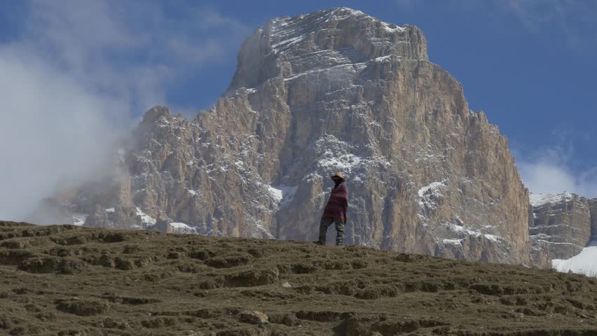 Header of poncho