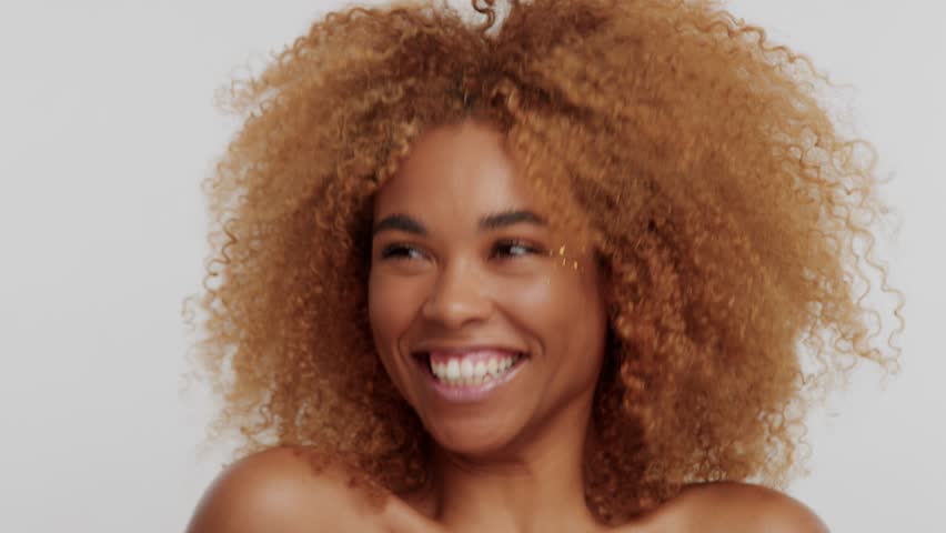 4k00 19mixed Race Woman With Big Curly Afro Blonde Hair Laughing