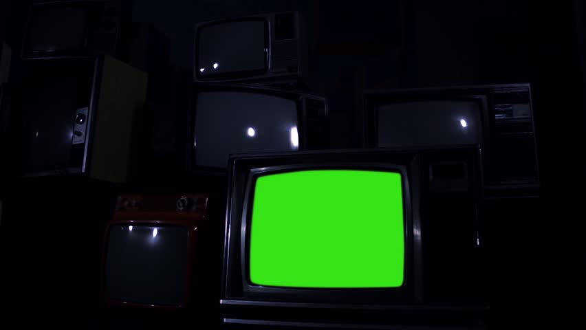 Телевизор загорелся зеленый. Телевизор с увеличенным звуком. Middle of Screen.