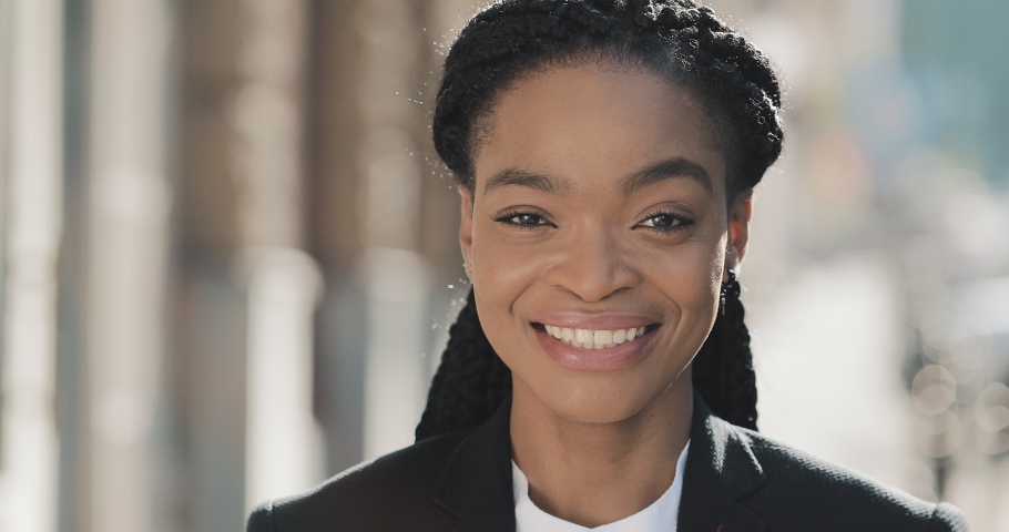 4k00 07portrait Of Stylish African American Business Woman