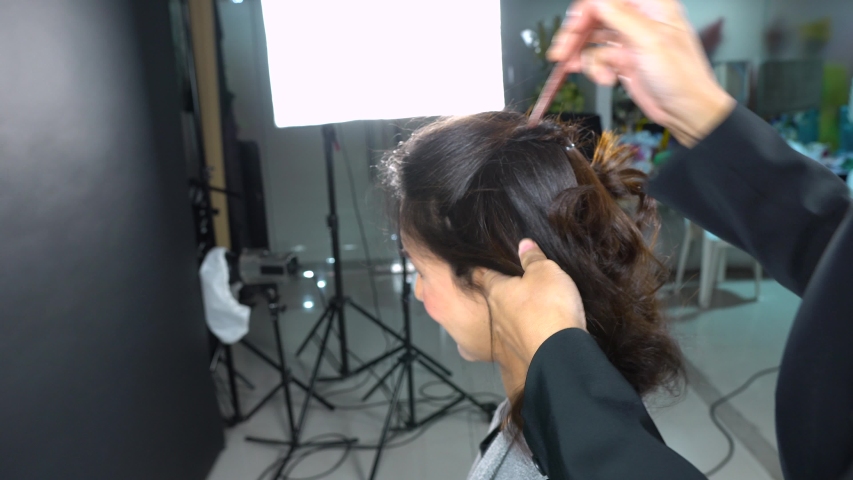 4k00 23a Thai Model With Long Thick Hair Getting A New Hairstyle