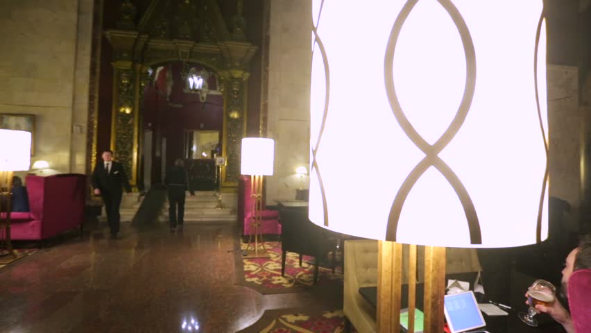 Nyc Aug 24 2017 People In Hall Of Hotel Hilton Brand Moscow Russia November 25 2017 Main Hall Of The Hilton Leningradskaya