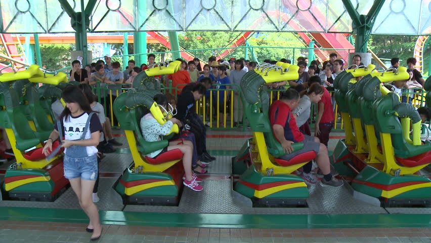 Yunlin, Taiwan-05 April, 2015: Down Roller Coaster Of Janfusun ...