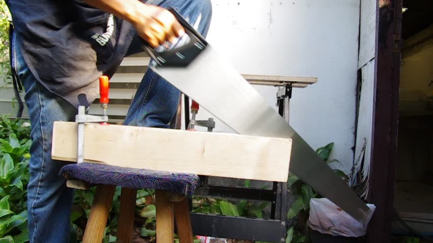 Header of handsaw
