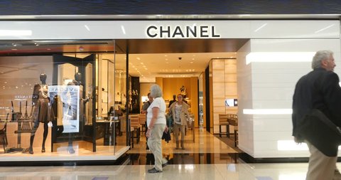 Dubai Uae November 11 2015 Chanel Stock Footage Video (100% Royalty-free)  17190073 | Shutterstock