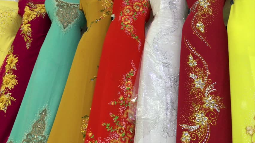 Header of ao dai