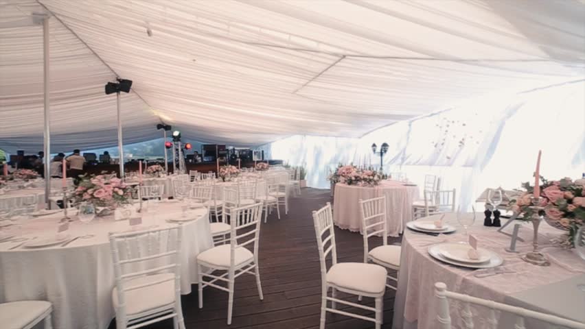 Hd00 06beautiful Banquet Hall Under A Tent For A Wedding Reception