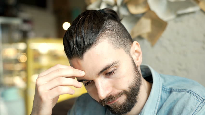 「man worried handsome」的圖片搜尋結果