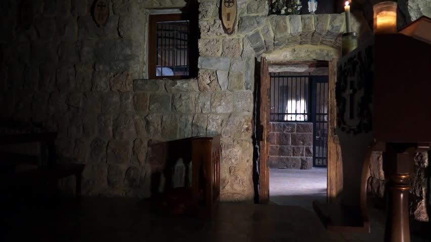 Header of prie-dieu