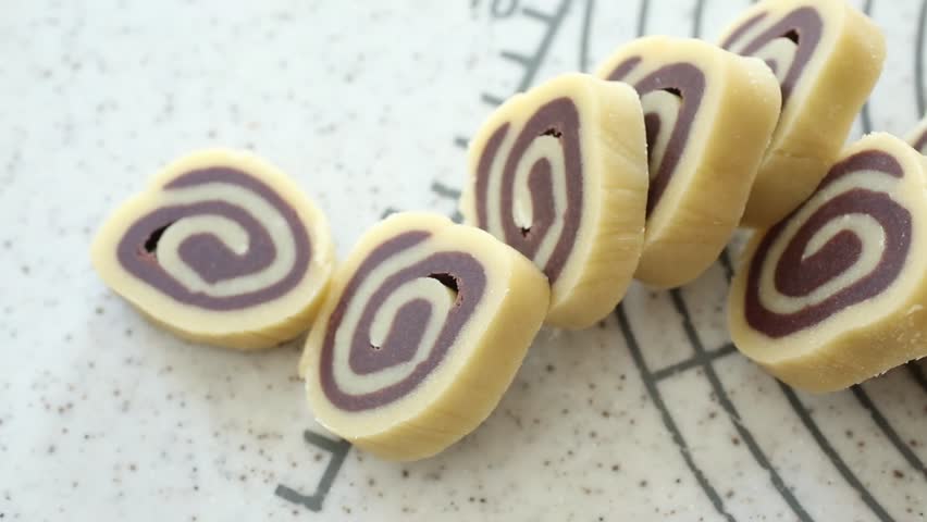 Header of swirly