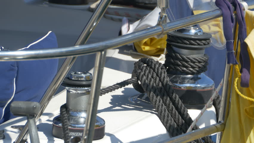Header of hawser