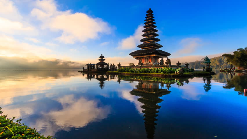 4K Hyperlapse Movie Sunrise Of Pura Ulun Danu Bratan Temple, Bali ...