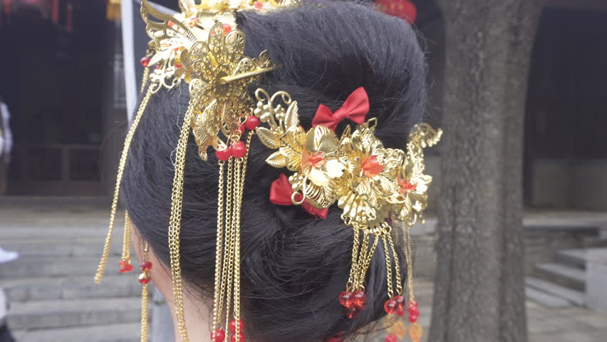 Header of headgear