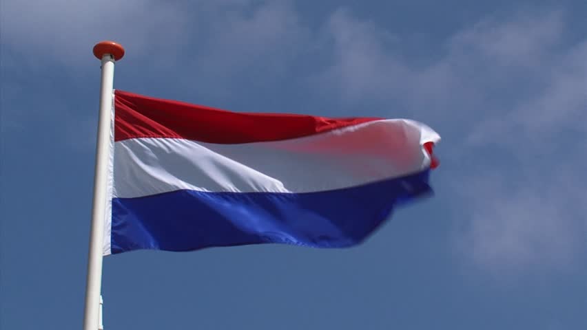 Dutch Flag In Blue Sky Stockbeeldmateriaal En -video's (100% 