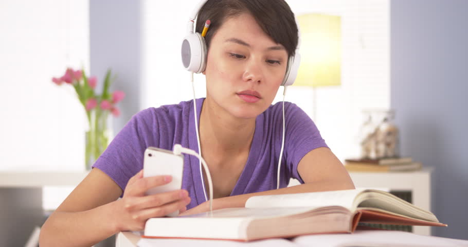 why should students listen to music while doing homework