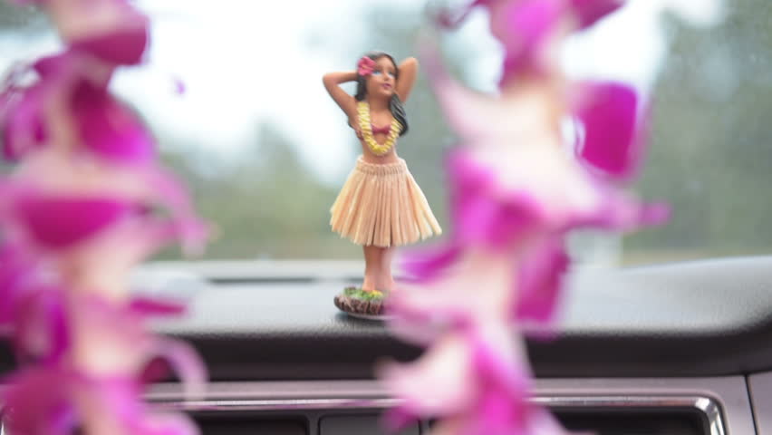 hula girl in car